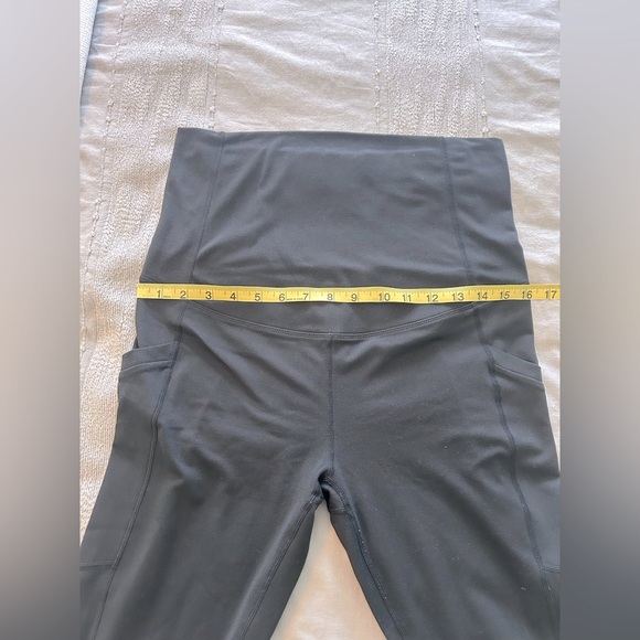 Fabletics PureLuxe High-Waisted Maternity 7/8 Legging size Medium - Picture 8 of 9